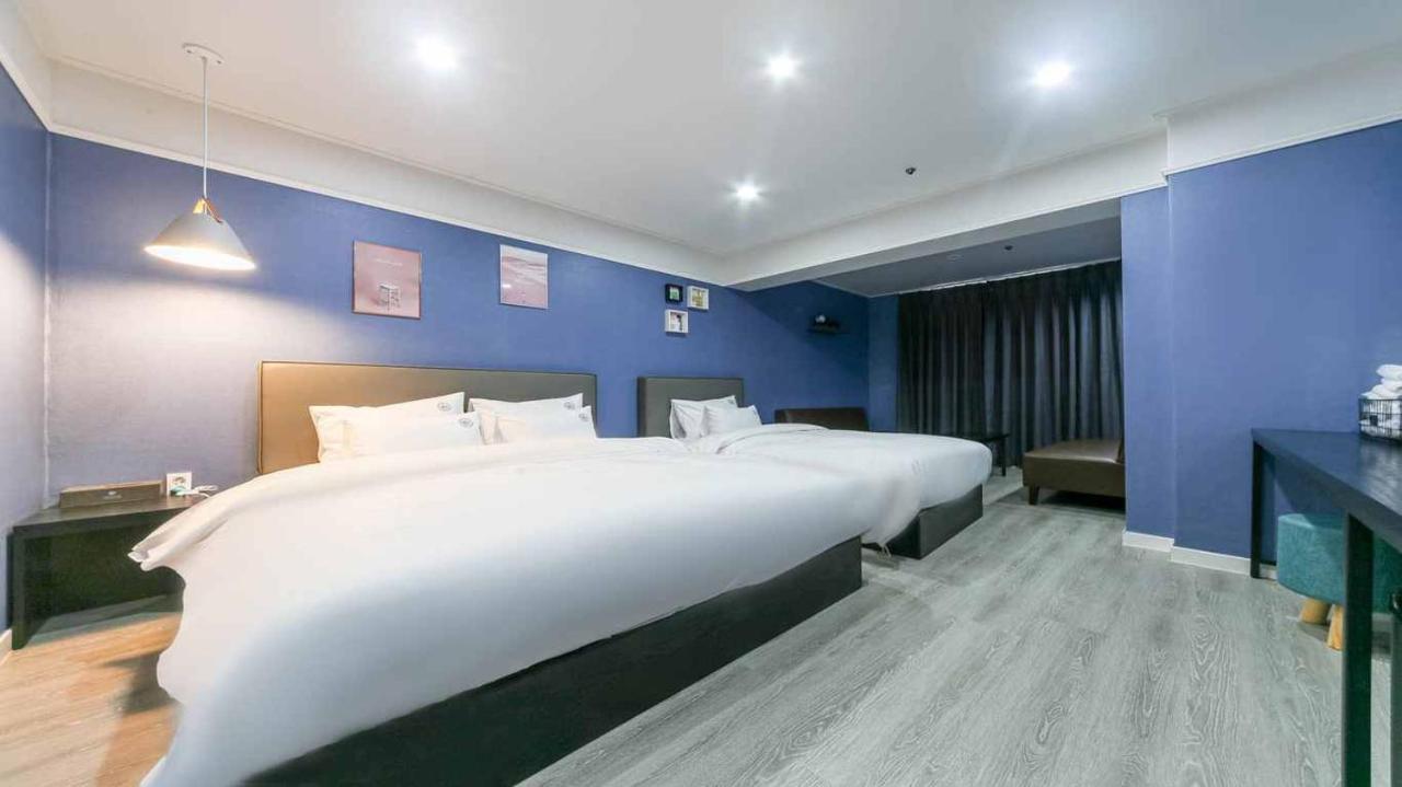 The Way Hotel Changwon Buitenkant foto